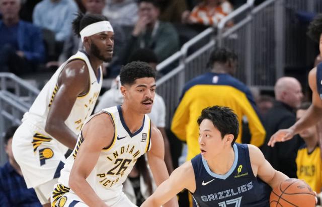 开云体育官网-1米73奇迹！河村勇辉签双向合同留队：现役NBA最矮