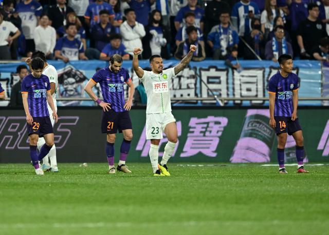 开云Kaiyun官网入口-郁闷津门虎三连败“蒙头向前” 52次传中无果的哀叹