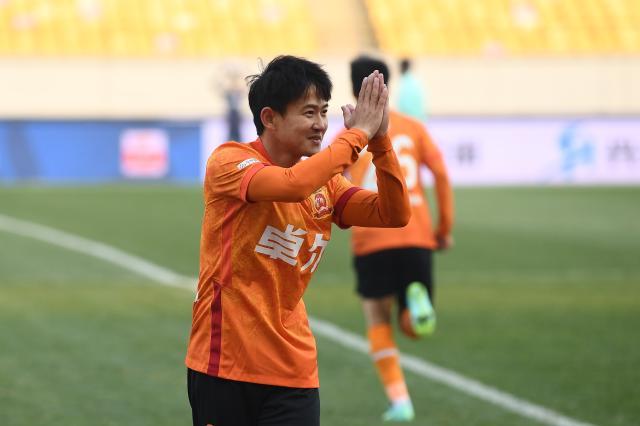 8号8分钟凝聚江城生涯 低调姚翰林展现传奇本色