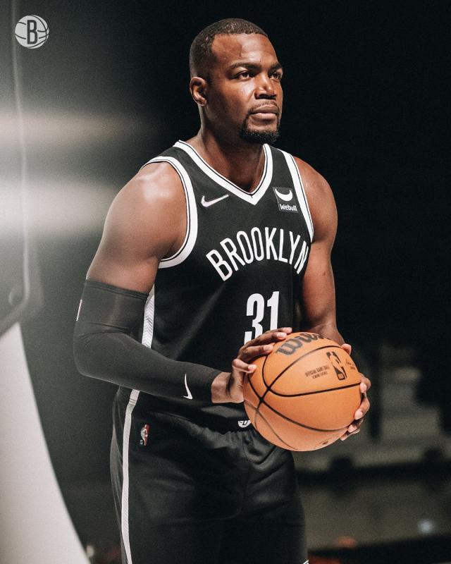 1632902379938058921.jpg FAT2O8ZUYAMwyXr.jpg